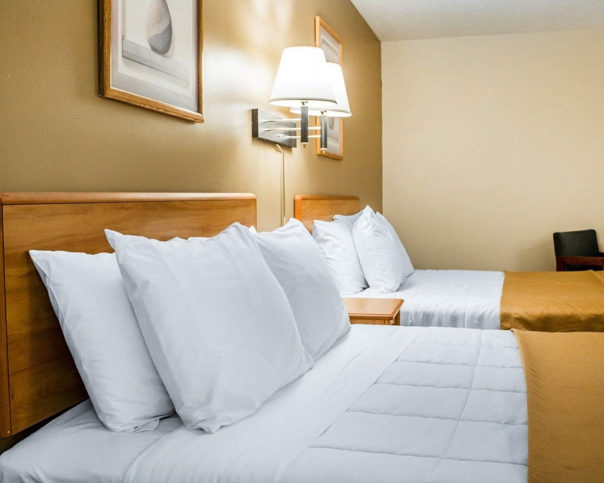Econo Lodge Elkhart Eksteriør billede