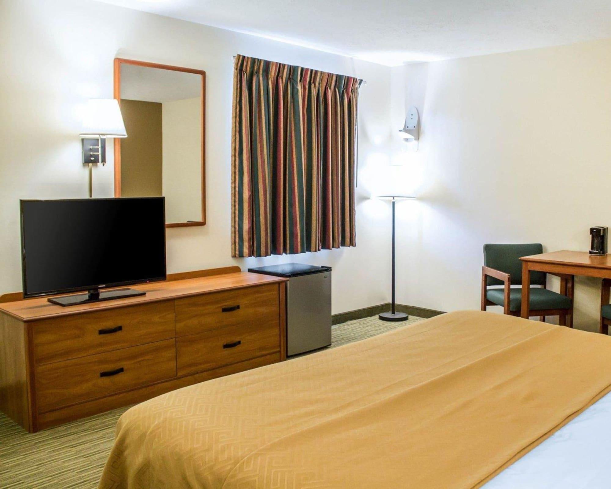Econo Lodge Elkhart Eksteriør billede
