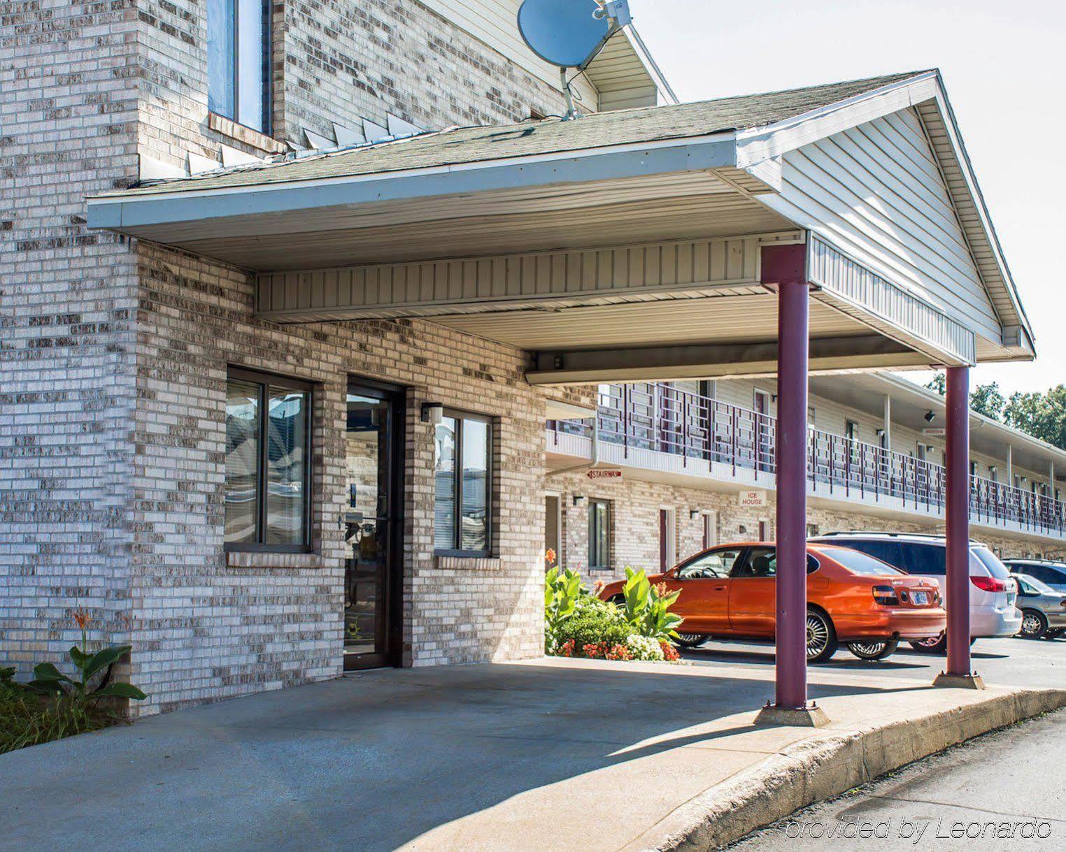Econo Lodge Elkhart Eksteriør billede