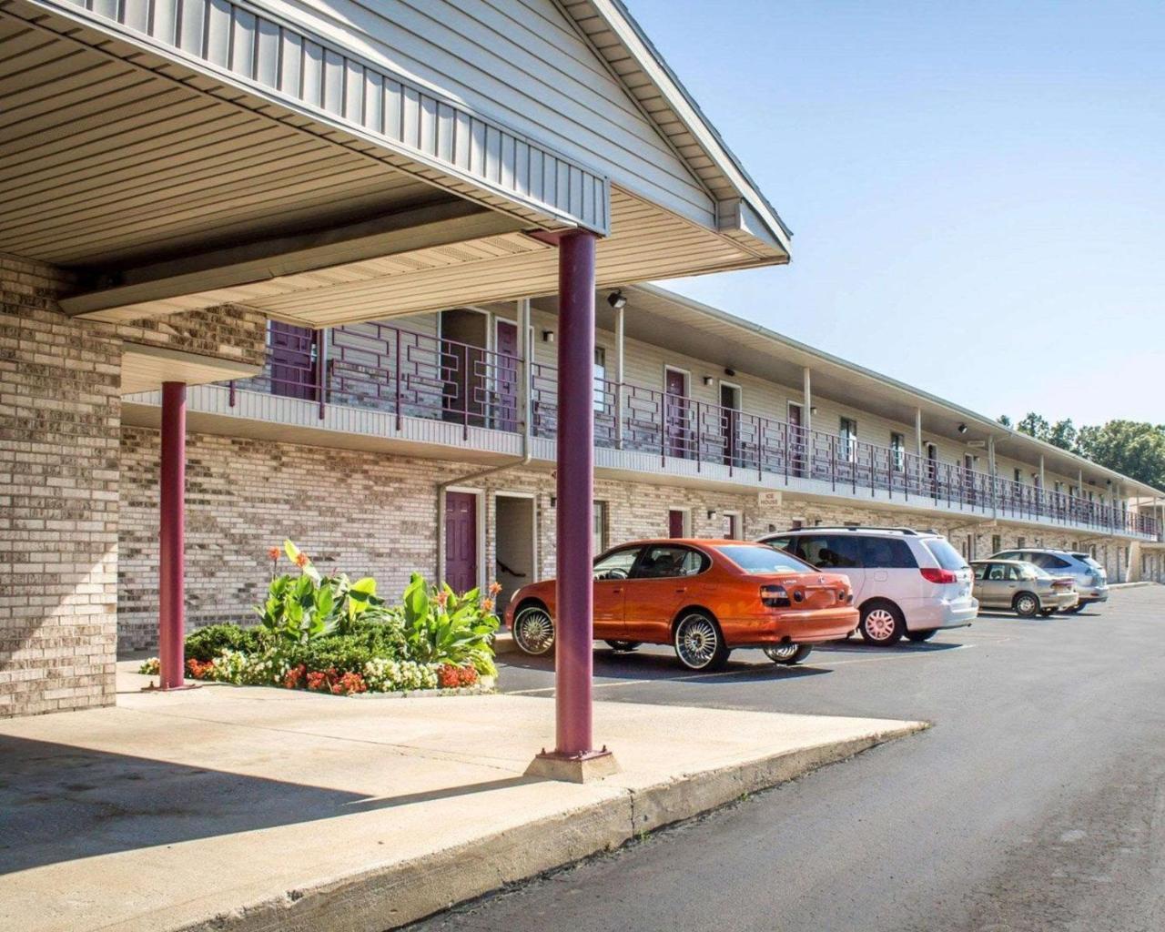 Econo Lodge Elkhart Eksteriør billede